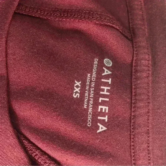 Athleta Ladies Racer Back Tank Top Burgundy Hi Low Hem XXS - Picture 5 of 5